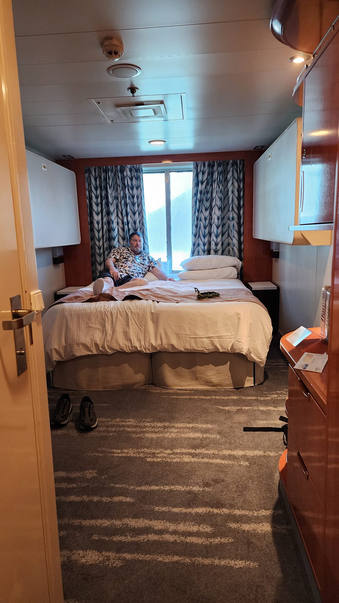 4102 Cabin Photo – Pride of America Cruise Ship – Cabin or Suite- Updated: 2024